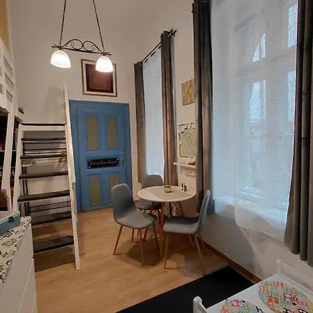Barka In Downtown Buda Apartmán