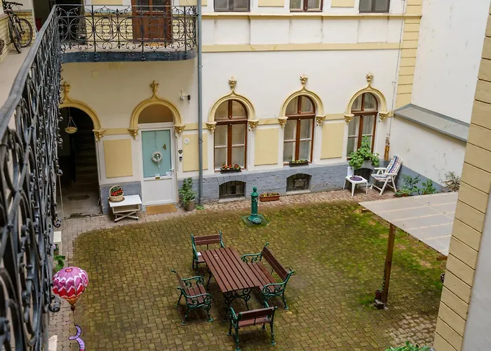 Barka In Downtown Buda Appartement