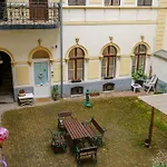 Barka In Downtown Buda Apartment