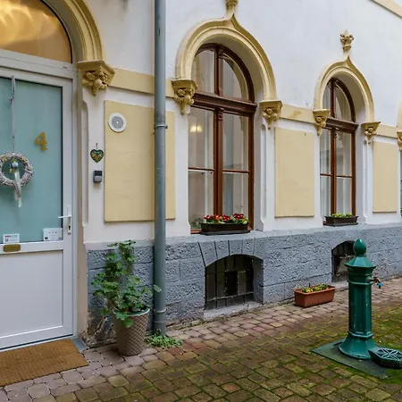 Barka In Downtown Buda Appartement *